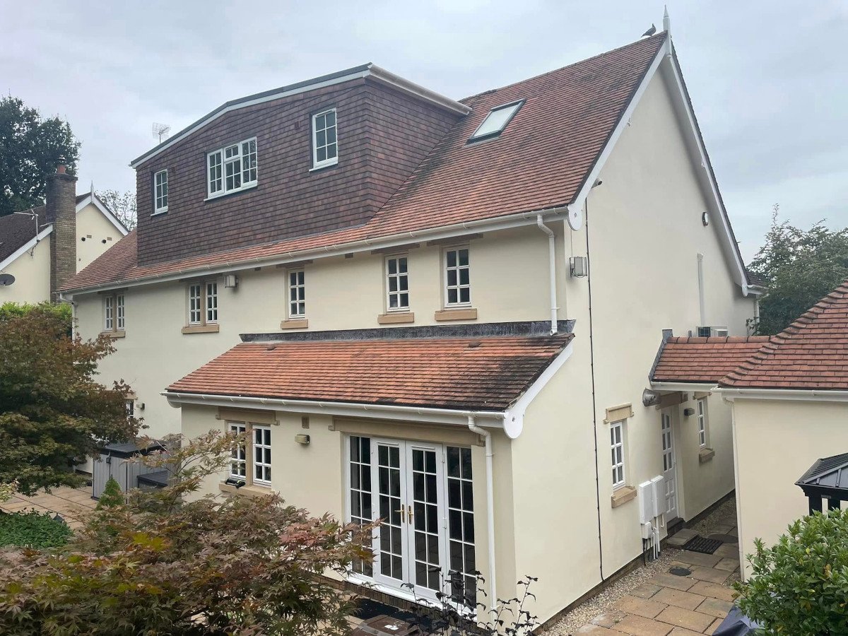 detached-house-exterior-painted-newport-orchid-decor House exterior expertly painted by Orchid Decor, professional painters and decorators in Langstone.