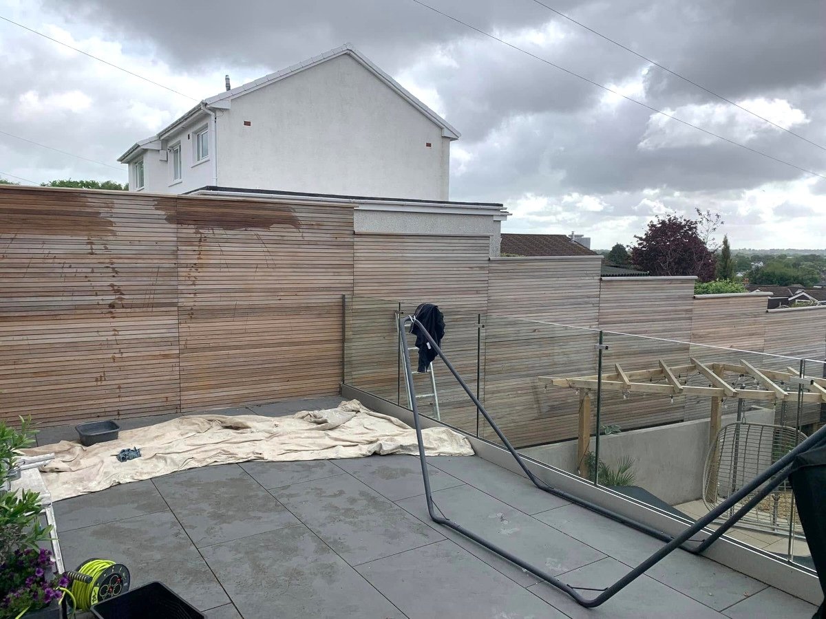 newport-house-garden-fence-before-painting-orchid-decor newport house garden fence before painting orchid decor